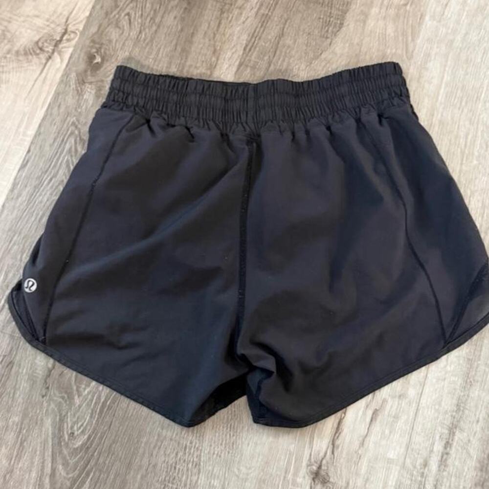 Lululemon hottie hots black shorts